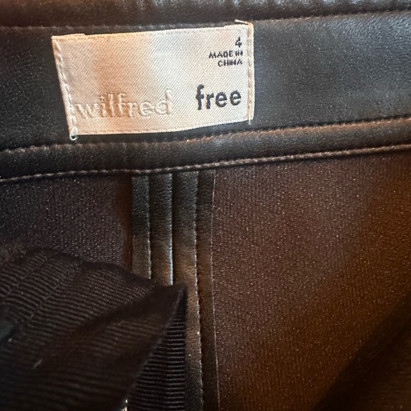 Wilfred Aritzia Roxanne Vegan Faux Leather Mini Skirt Black Zip Size 4 - Picture 3 of 6